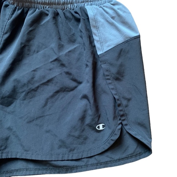 Women’s Champion performance running shorts size 2X - Picture 2 of 5